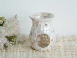 Round Mother of Pearl Mosaic Oil Burner with white cement